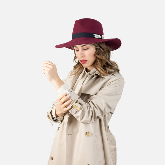 Sombrero fedora de ala ancha