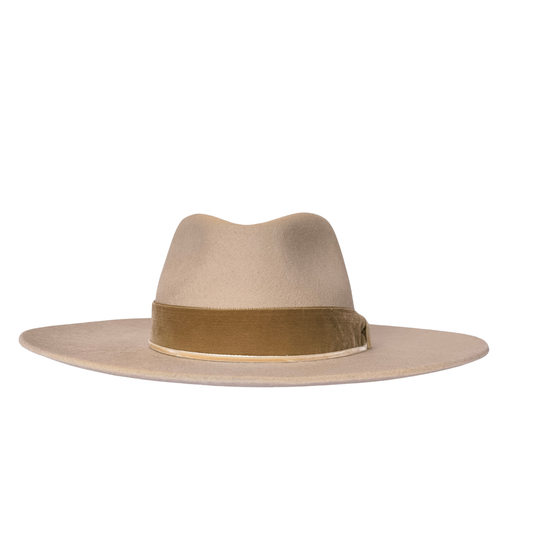 Fedora ala plana Loreen