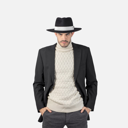 Sombrero fedora negro ala subida