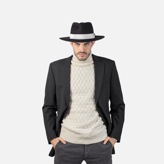 Sombrero fedora negro ala subida