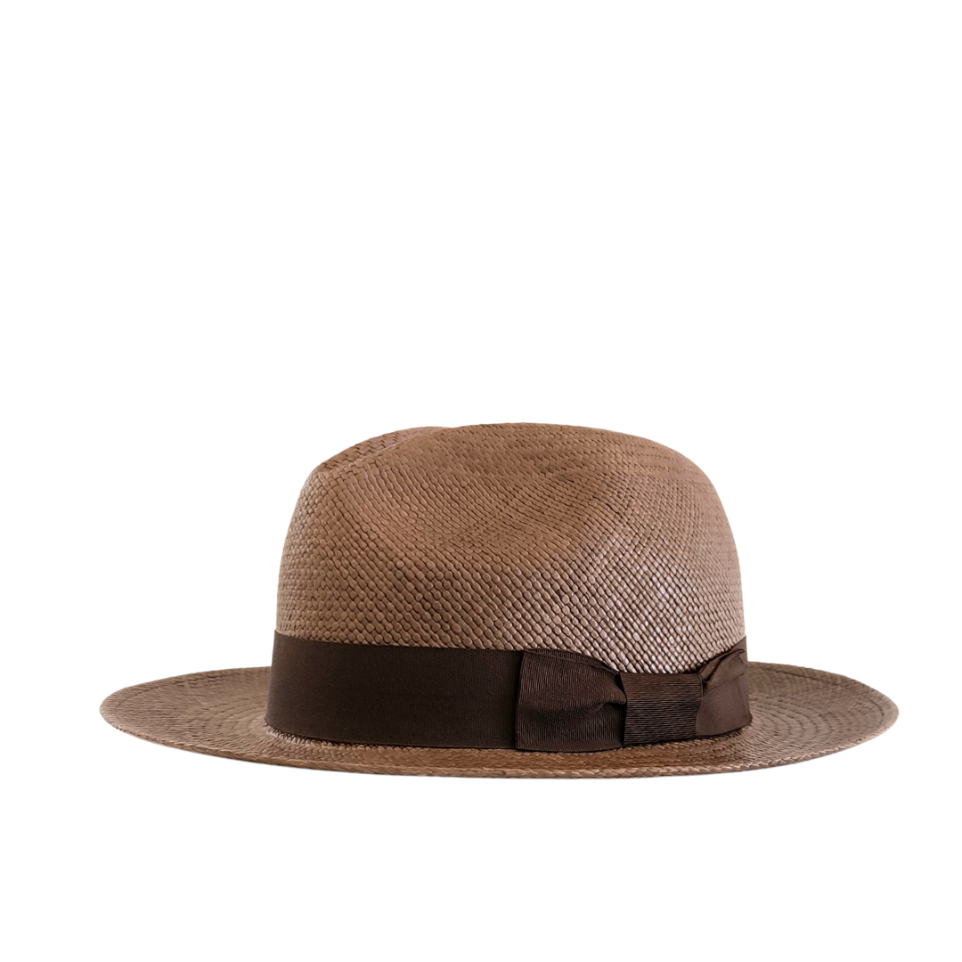 Panamá Brisa en color marrón chocolate