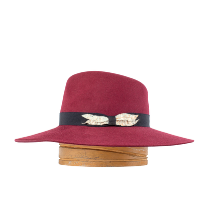 Sombrero fedora de ala ancha